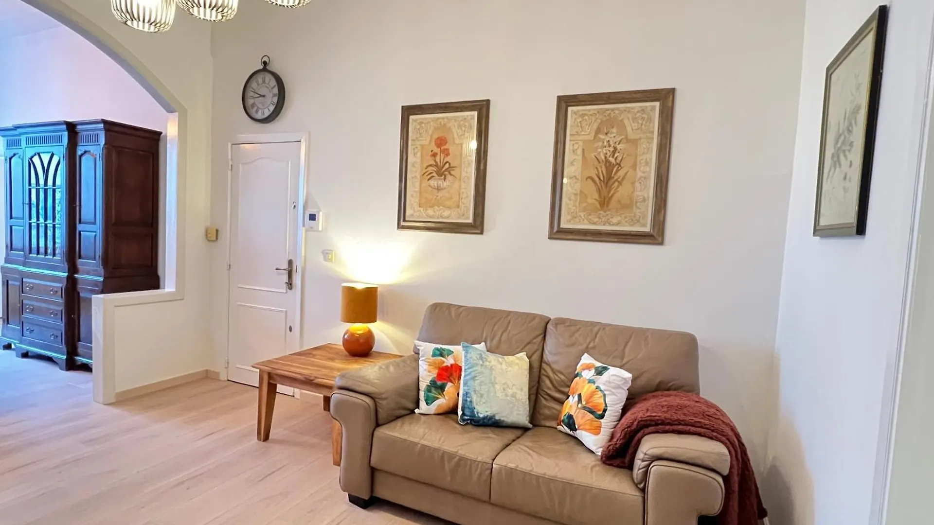 Charming Antwerp Hideaway Apartment 0*,